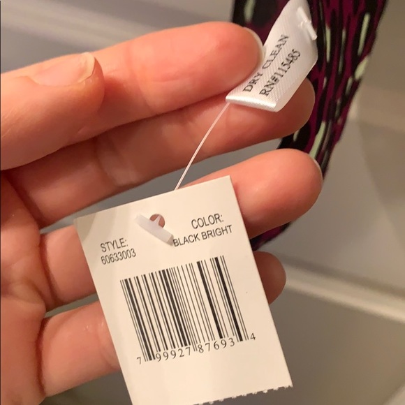 NWT purple leopard print scarf - Picture 3 of 4